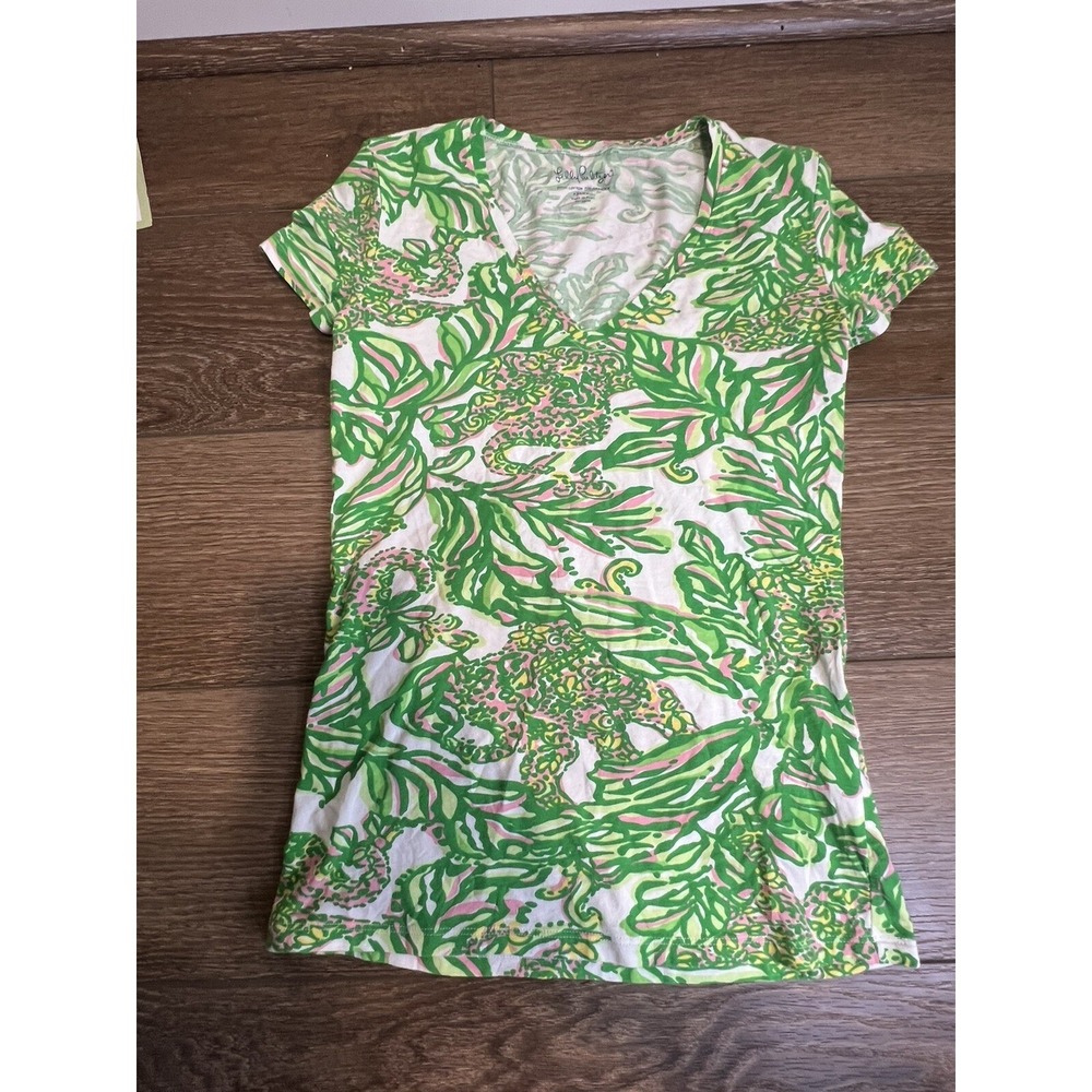 Lilly Pulitzer V-neck T-shirt In Seeing Elephants Green & Pink Print